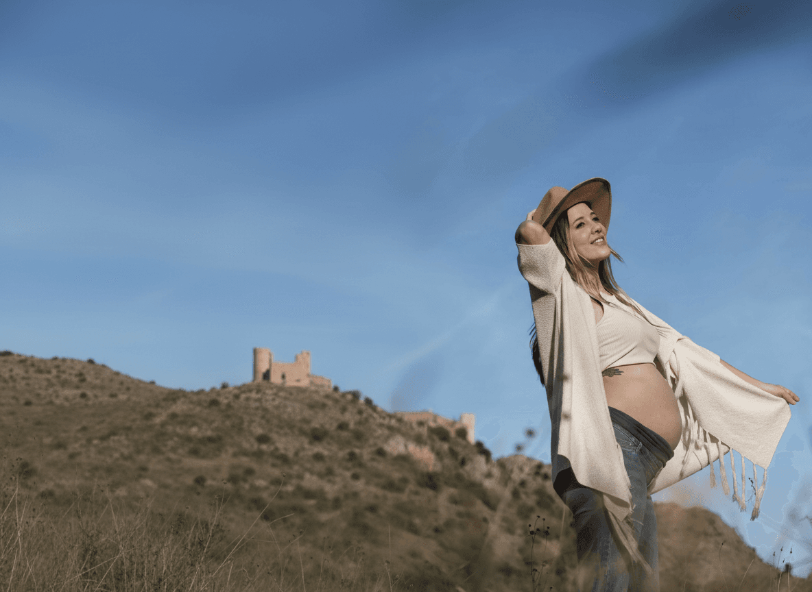 Clara Montagud - Sobre mí hero